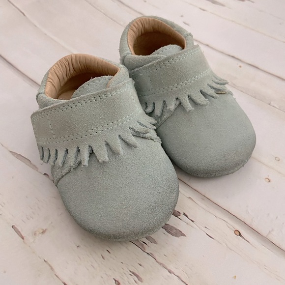 SoJo Leather Moccasins for Baby (Size 2: 0-6 months) - Picture 3 of 6